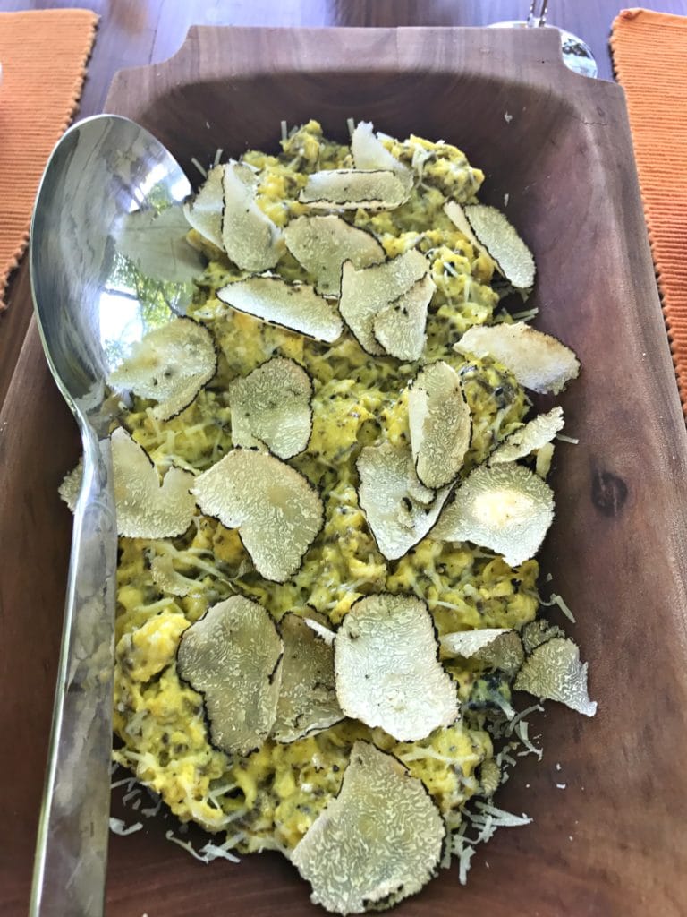 Scrambled eggs with truffles